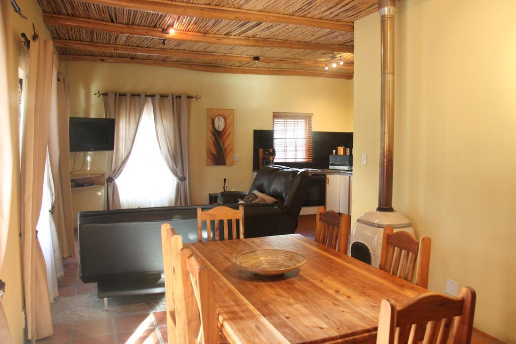 Calais Wine Estate Guest House Парл Екстериор снимка