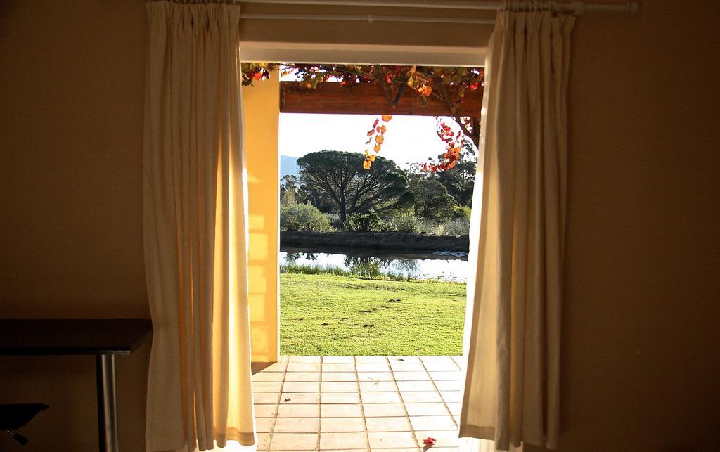 Calais Wine Estate Guest House Парл Екстериор снимка