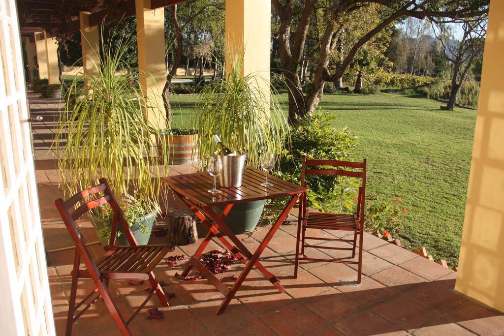 Calais Wine Estate Guest House Парл Екстериор снимка